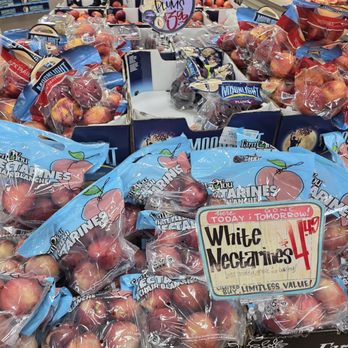 Trader Joe's - Peaches and nectarines abound - Grocery Near Me - Warwick, Rhode Island