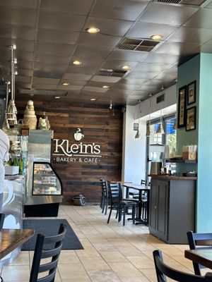 Klein’s Bakery & Cafe (LakeviewEast) by null