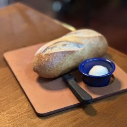 The Old Spaghetti Factory - Complimentary bread