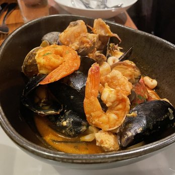 Sonoma Grille  - Cioppino - Seafood Near Me - Sonoma, California