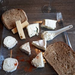 Resto Sud-Ouest - Assiette de fromages (je me suis fait aider ...)