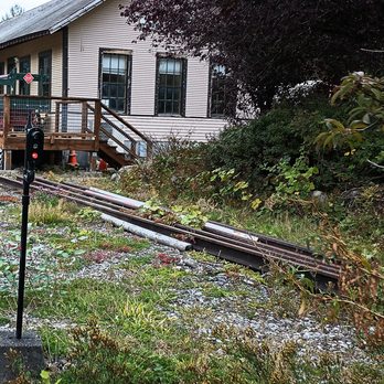 Great Northern and Cascade Railway - Working signals and manually operated switching for engineer's use - Museums Near Me - Skykomish, Washington Great Northern and Cascade Railway - Working signals and manually operated switching for engineer's use - Museums Near Me - Skykomish, Washington