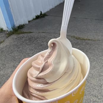 Dairy Frost - Coffee Chocolate Twist - Ice Cream & Frozen Yogurt Near Me - Amsterdam, New York Dairy Frost - Coffee Chocolate Twist - Ice Cream & Frozen Yogurt Near Me - Amsterdam, New York
