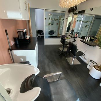 Henley Salon - Hair Stylists Near Me - Beverly Hills, California Henley Salon - Hair Stylists Near Me - Beverly Hills, California