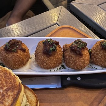 Hambrgr - Great Balls of Fire (Mac & cheese balls) - Burgers Near Me - Hamilton, Ontario