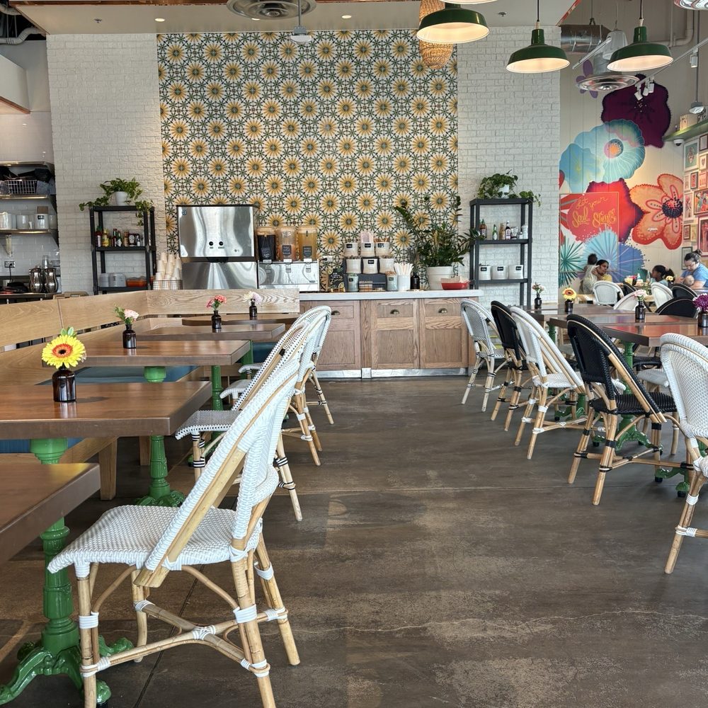 Flower Child - Interior - Salad Near Me - Henderson, Nevada Flower Child - Interior - Salad Near Me - Henderson, Nevada