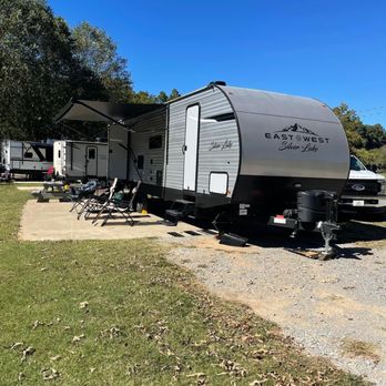 Piney River Resort - RV Parks Near Me - Bon Aqua, Tennessee Piney River Resort - RV Parks Near Me - Bon Aqua, Tennessee