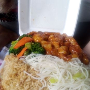 Little Beijing - 2 item combo with orange chicken and beef with broccoli - Chinese Near Me - Beaumont, California