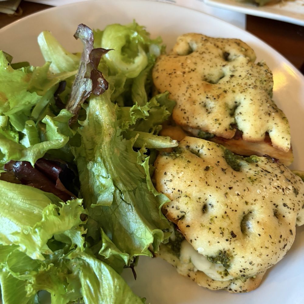 Public House Eatery - Pesto chicken sandwich - Pizza Near Me - Gorham, New Hampshire Public House Eatery - Pesto chicken sandwich - Pizza Near Me - Gorham, New Hampshire