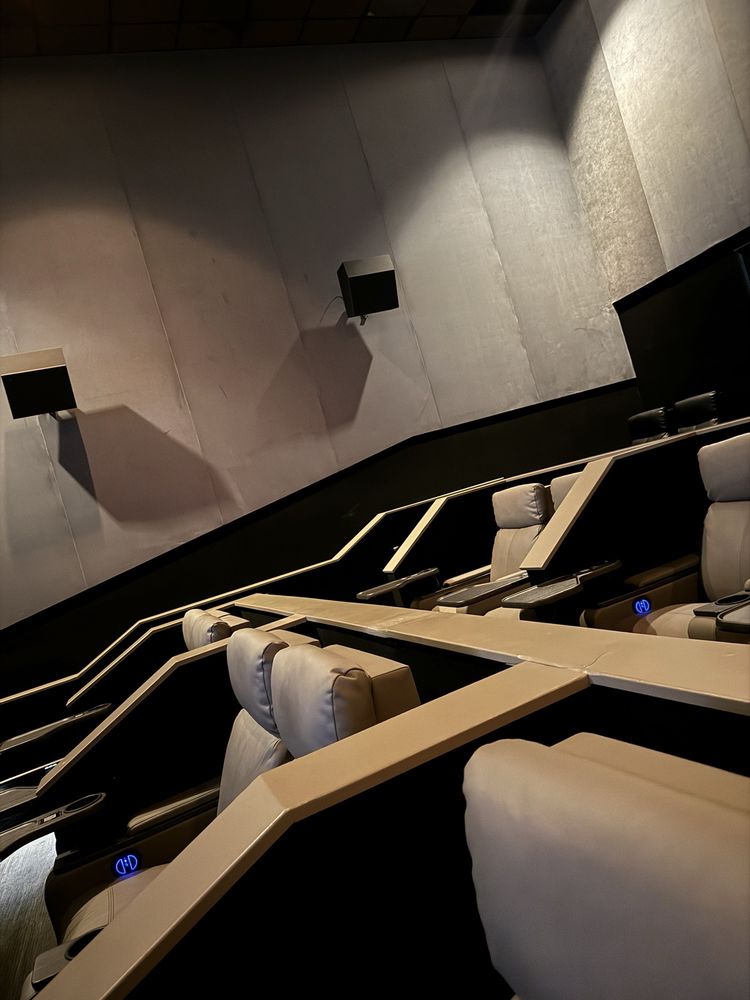 PARAGON THEATERS Updated November 2024 157 Photos & 204 Reviews