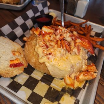 Stonebridge Restaurant - 4oz Lobster Bomb - Seafood Near Me - Milford, Connecticut Stonebridge Restaurant - 4oz Lobster Bomb - Seafood Near Me - Milford, Connecticut
