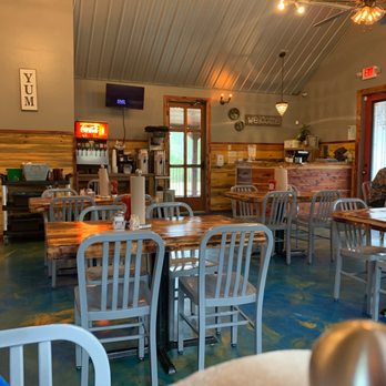 Buffalo Grill - Hochatown - Inside seating area - American Near Me - Broken Bow, Oklahoma