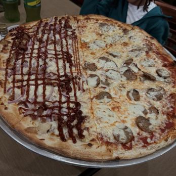 Brooklyn Pizzeria - Pizza Near Me - Richmond, Texas