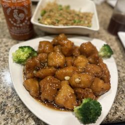 Bamboo China Cafe - Sesame chicken yummy