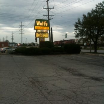Wolf's - American Near Me - Franklin Park, Illinois