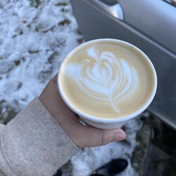 Kobros Coffee - Hot vanilla latte - Coffee & Tea Near Me - Norfolk, Virginia