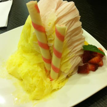 Frostcity - Mango Berry! - Desserts Near Me - Honolulu, Hawaii