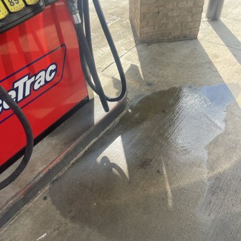 RaceTrac - the broken hose - Gas Stations Near Me - Alpharetta, Georgia RaceTrac - the broken hose - Gas Stations Near Me - Alpharetta, Georgia