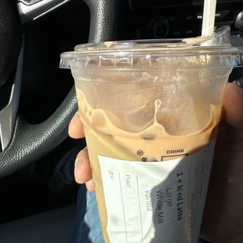 Blk Dot Coffee - Large Iced Vanilla Latte - Coffee & Tea Near Me - Newport Beach, California