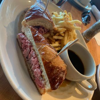 Hillstone Restaurant - Sand Famous French Dip - New American Near Me - Winter Park, Florida Hillstone Restaurant - Sand Famous French Dip - New American Near Me - Winter Park, Florida