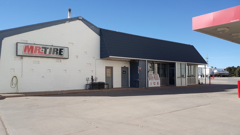 SUBLETTE COOPERATIVE Updated May 2024 601 W La Lande Ave, Sublette