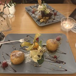 Thüringer Hof - Apricot dumplings and banana split with warm brownie and ice cream.
