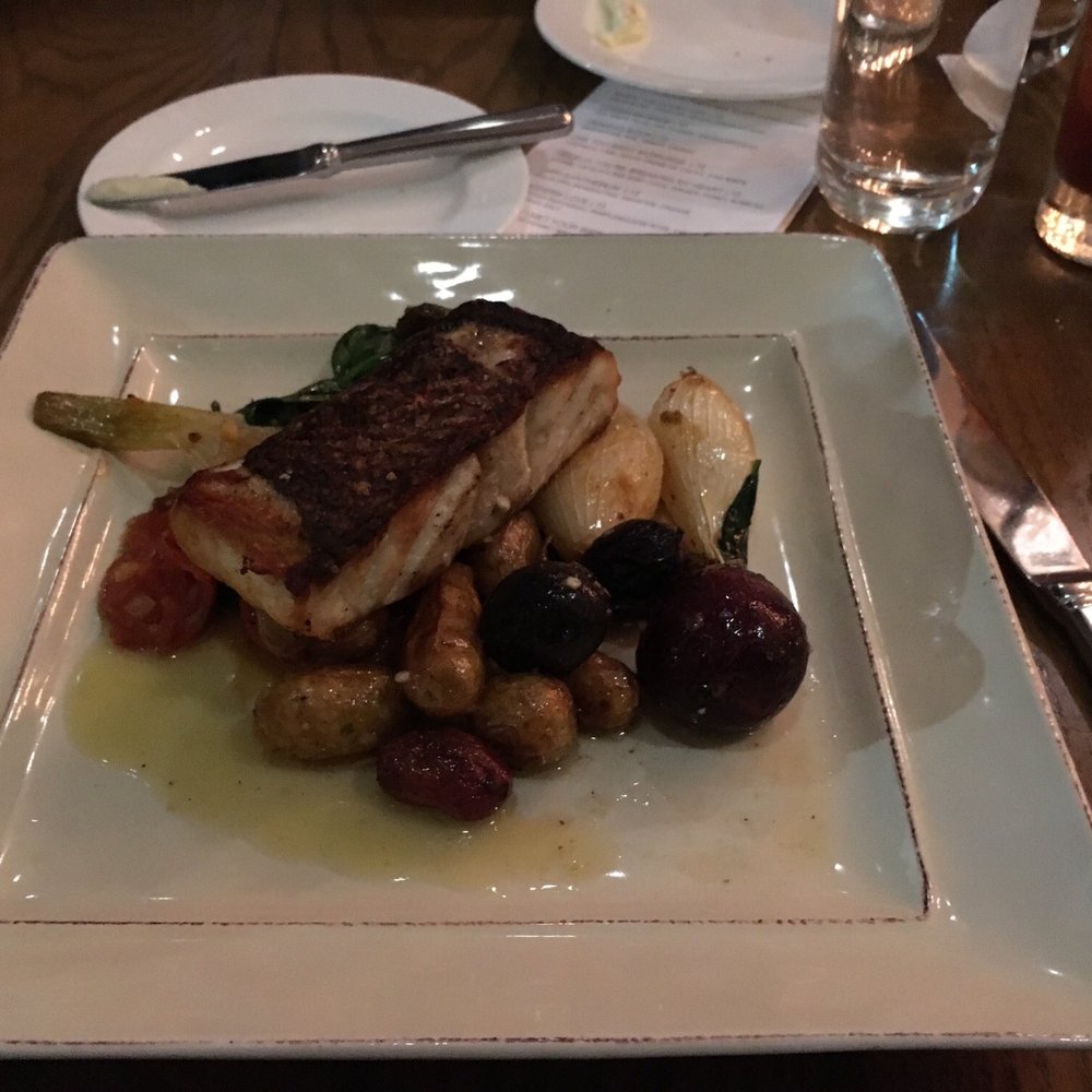 22 Square Restaurant - Seafood special - American Near Me - Savannah, Georgia