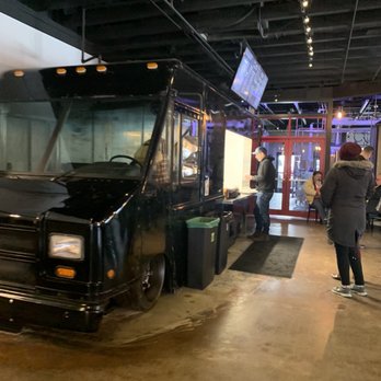 Fat Pants - Food truck - Brewpubs Near Me - Eden Prairie, Minnesota Fat Pants - Food truck - Brewpubs Near Me - Eden Prairie, Minnesota