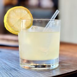 Vivere Meliora Dentistry - Spirit free cocktail