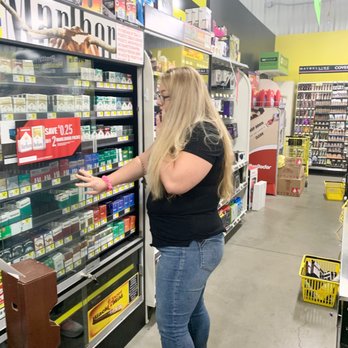 Dollar General - Rude employee who would not give her name or Managers name - Grocery Near Me - West End, North Carolina