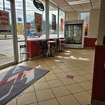 Shipley Do-Nuts - View from seating area - Donuts Near Me - Austin, Texas Shipley Do-Nuts - View from seating area - Donuts Near Me - Austin, Texas