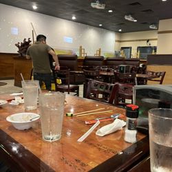 City Buffet - Staff mopping the floors while we were still dining.