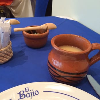El Bajío - Atole de guayaba,  yummy! - Mexican Near Me - México, D.F., DIF