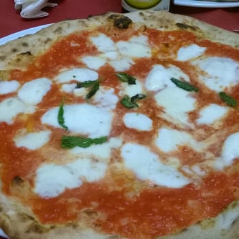 Di Matteo - How my pizza was debore the extra spice - Italian Near Me - Naples, NA