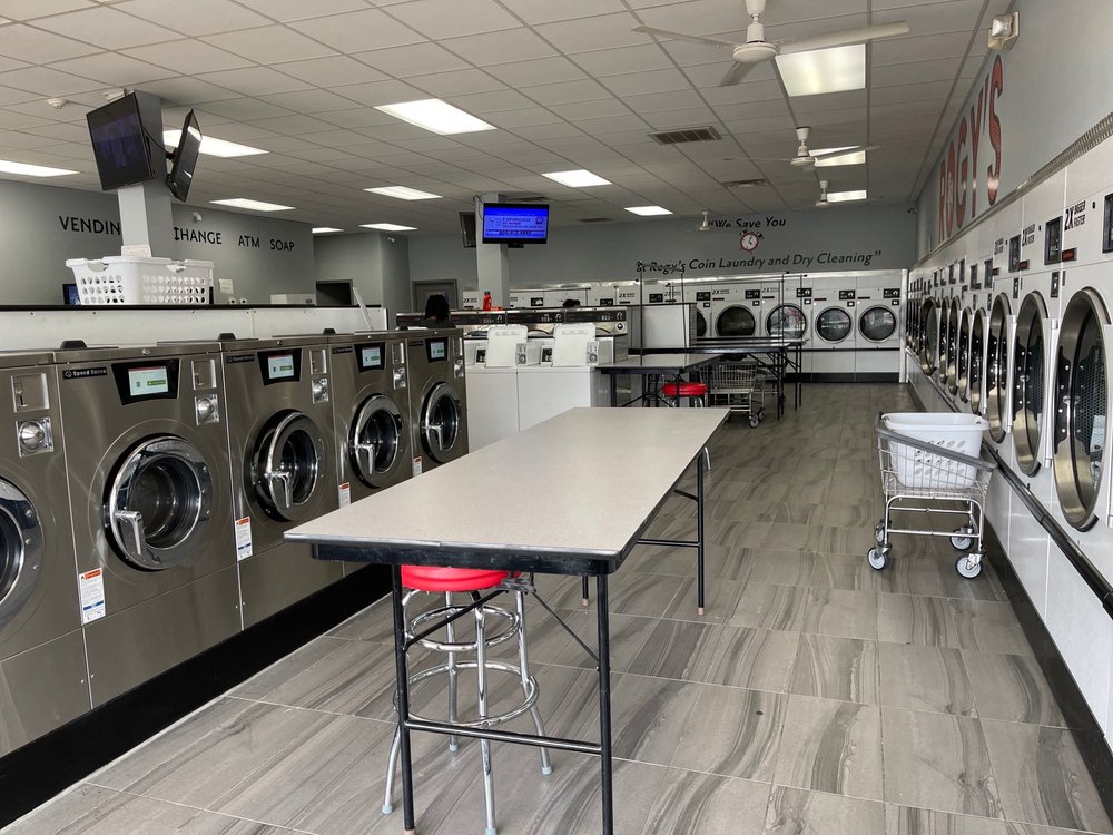 ROGY’S COIN LAUNDRY & DRY CLEANING Updated August 2024 3717 N Sterling Ave, Peoria, Illinois