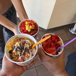 Gelayo Frozen Yogurt & Gelato - Large bowls of froyo!