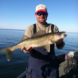 T and T Guide Services - 27 inch Walleye on Lake Mille Lacs Isle, MN October 29, 2011