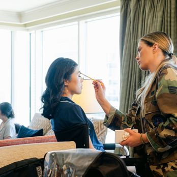 InterContinental Buckhead Atlanta - Bridesmaids getting ready. Hair and makeup by Scoobie West. Room 2103, the Ambassador Suite. Leigh Wolfe Photography. - Hotels Near Me - Atlanta, Georgia