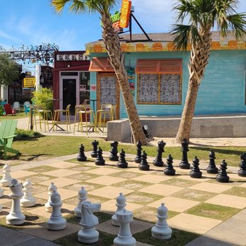 Truck Yard - Beer Gardens Near Me - The Colony, Texas
