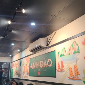 Anh Dao - Beautiful interior! - Vietnamese Near Me - Toronto, Ontario