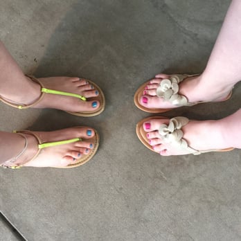 Manifique Spa - Perfect way to spend some time with your girlfriends! - Nail Salons Near Me - Denver, Colorado Manifique Spa - Perfect way to spend some time with your girlfriends! - Nail Salons Near Me - Denver, Colorado