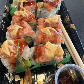 Imari Sashimi And Sushi - Shrimp Tempura Roll with Spicy Tuna - Sushi Bars Near Me - Upland, California Imari Sashimi And Sushi - Shrimp Tempura Roll with Spicy Tuna - Sushi Bars Near Me - Upland, California