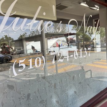 Julie's Nails - Nail Salons Near Me - Pinole, California