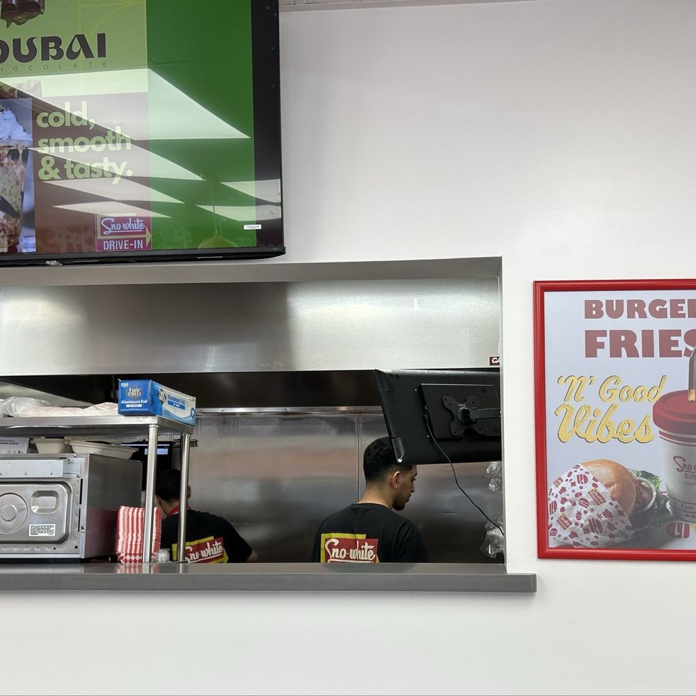Sno-White Burger - Fast Food Near Me - Modesto, California Sno-White Burger - Fast Food Near Me - Modesto, California