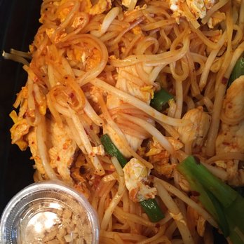 Khao San Thai Kitchen - Chicken Pad Thai - Thai Near Me - Salinas, California