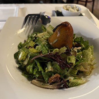 Medi Terra - Pear, candied walnuts & Gorgonzola salad - Mediterranean Near Me - Boca Raton, Florida Medi Terra - Pear, candied walnuts & Gorgonzola salad - Mediterranean Near Me - Boca Raton, Florida