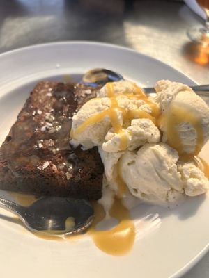 The Schooner Restaurant & Lounge by null