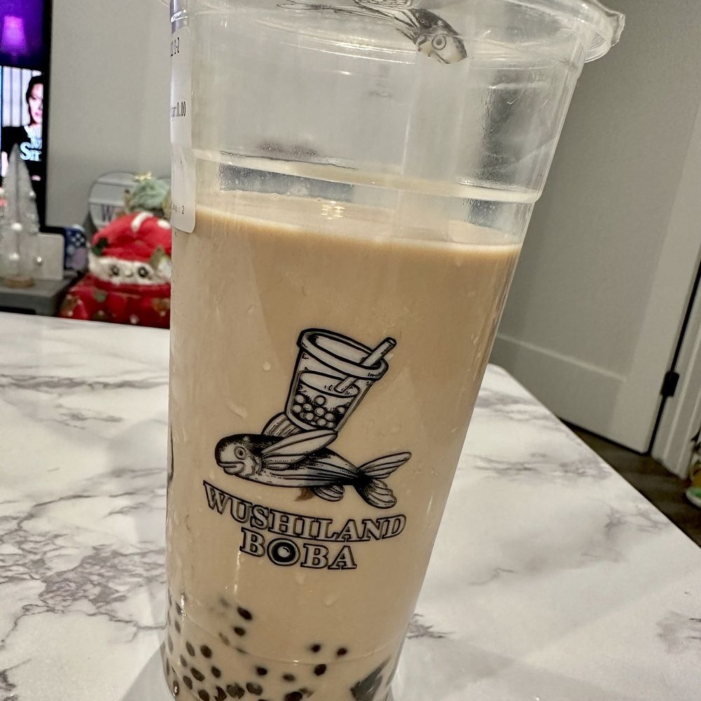 Roasted Oolong Milk Tea w mini pearl+grass jelly Roasted Oolong Milk Tea w mini pearl+grass jelly