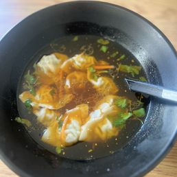 [D4] Chili Oil Wonton  So good ! All the food was freshly made and hot right out of the kitchen.