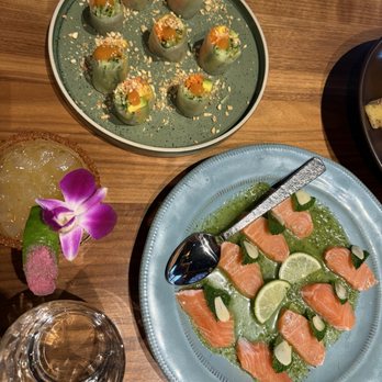 Star Leaf - Bakka Wild Salmon Saigon Summer Rice Paper Rolls (Vegetables) - Asian Fusion Near Me - Pasadena, California Star Leaf - Bakka Wild Salmon Saigon Summer Rice Paper Rolls (Vegetables) - Asian Fusion Near Me - Pasadena, California